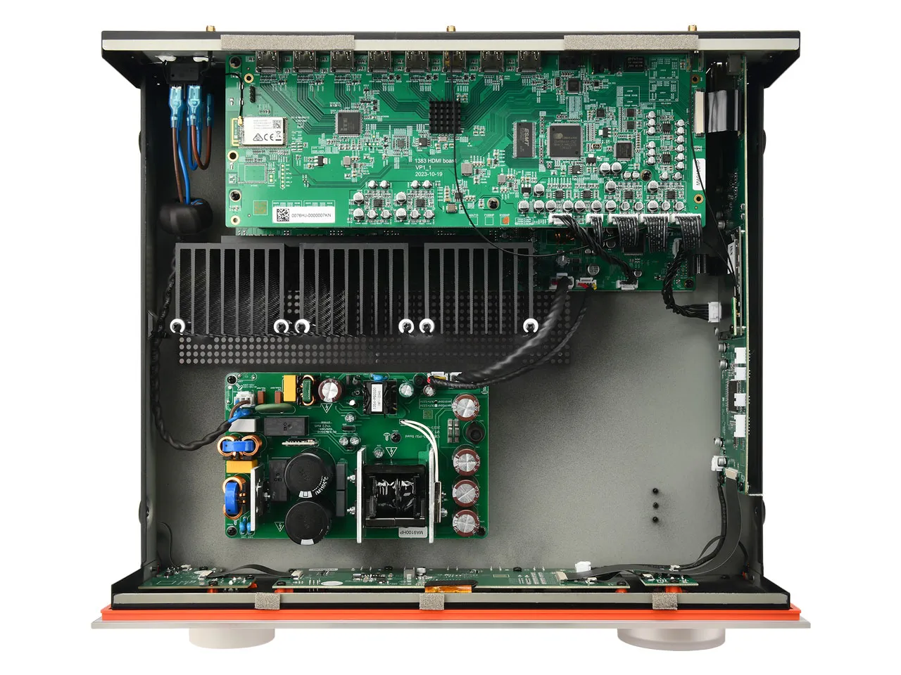 jbl%e3%80%80ma9100hp-wht-%e3%83%9b%e3%83%af%e3%82%a4%e3%83%88-3