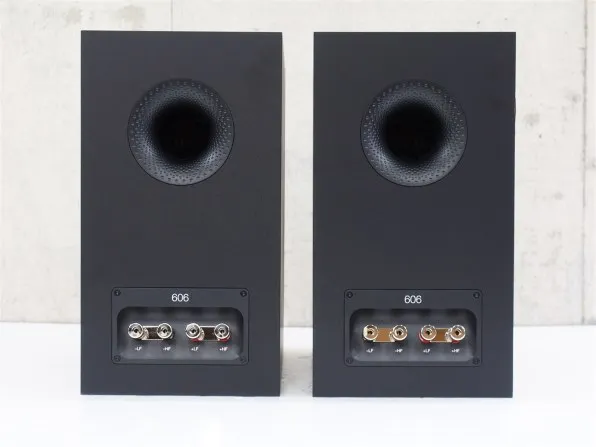bowers-wilkins-606-s3-%e3%83%96%e3%83%a9%e3%83%83%e3%82%af-%e3%83%9a%e3%82%a2-1